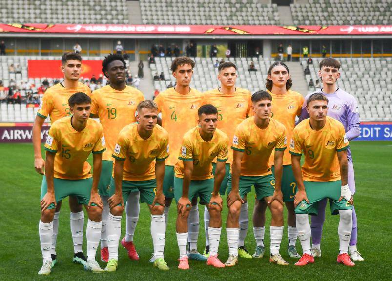 包含澳大利亚足球队在亚洲联赛中崭露头角的词条