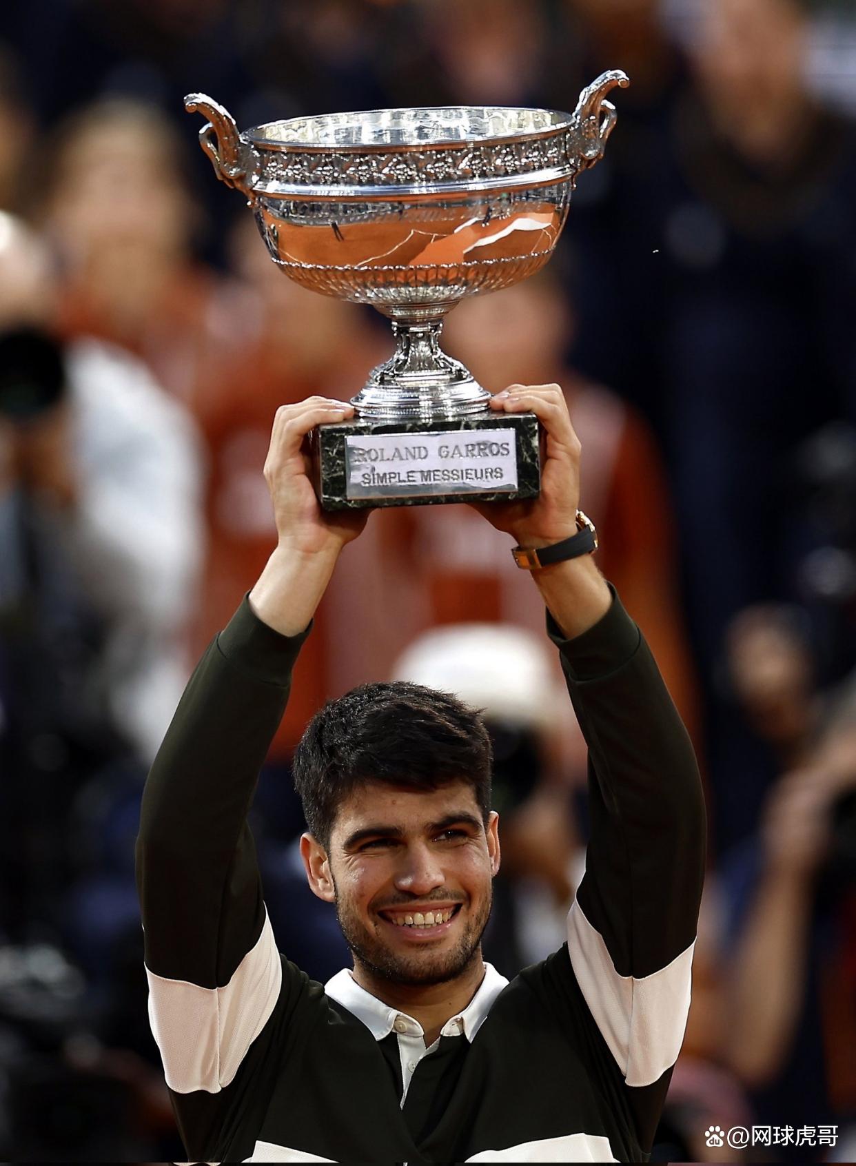 年终总决赛力克法网，阿尔卡拉斯惊艳四座