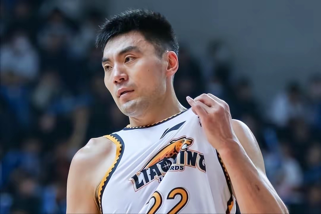 湖人轻取天津队，胡金秋状态火热