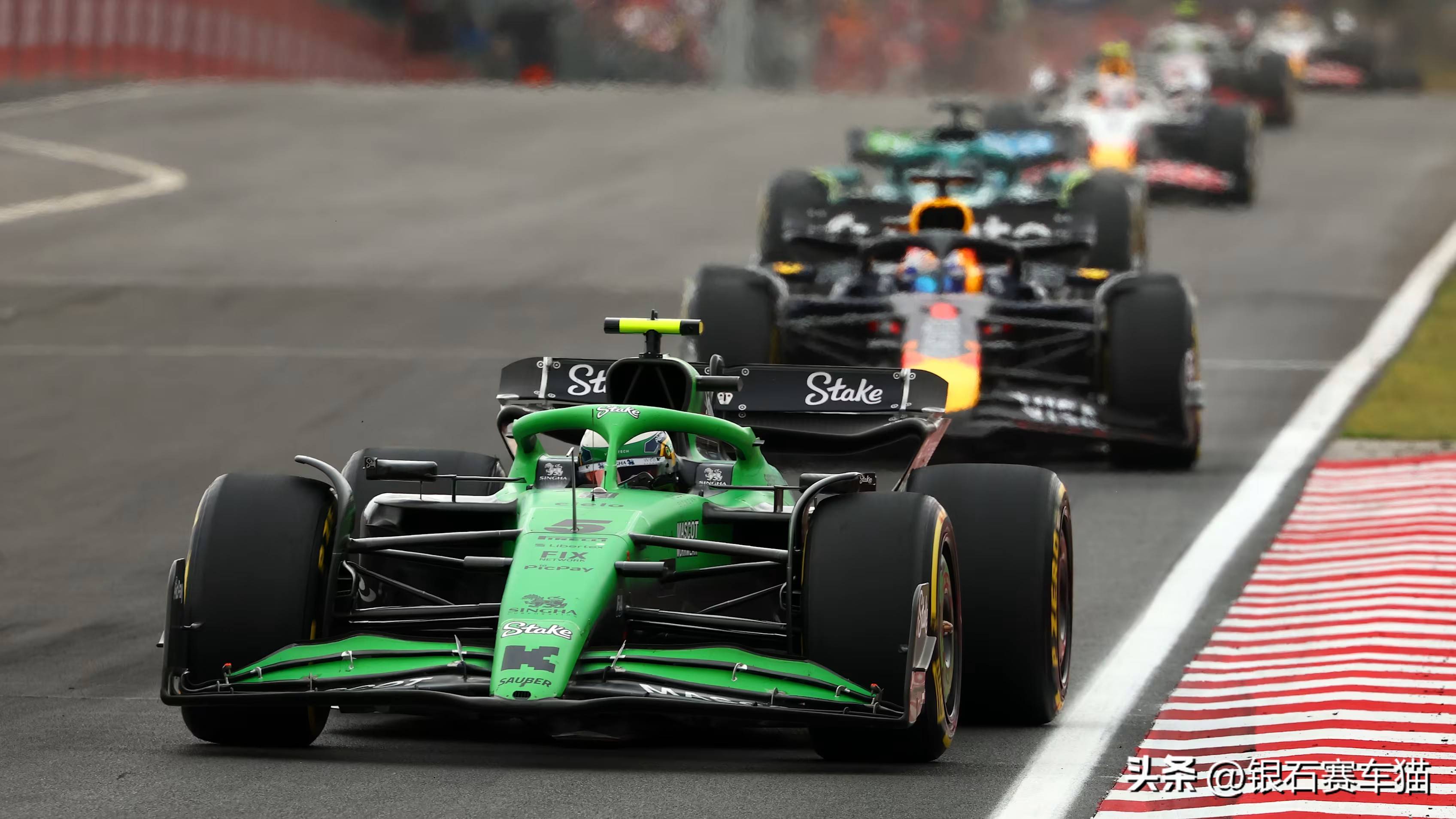 阿斯顿马丁翻盘迈凯伦,诺里斯扛起全队 阿斯顿马丁翻盘迈凯伦,诺里斯扛起全队