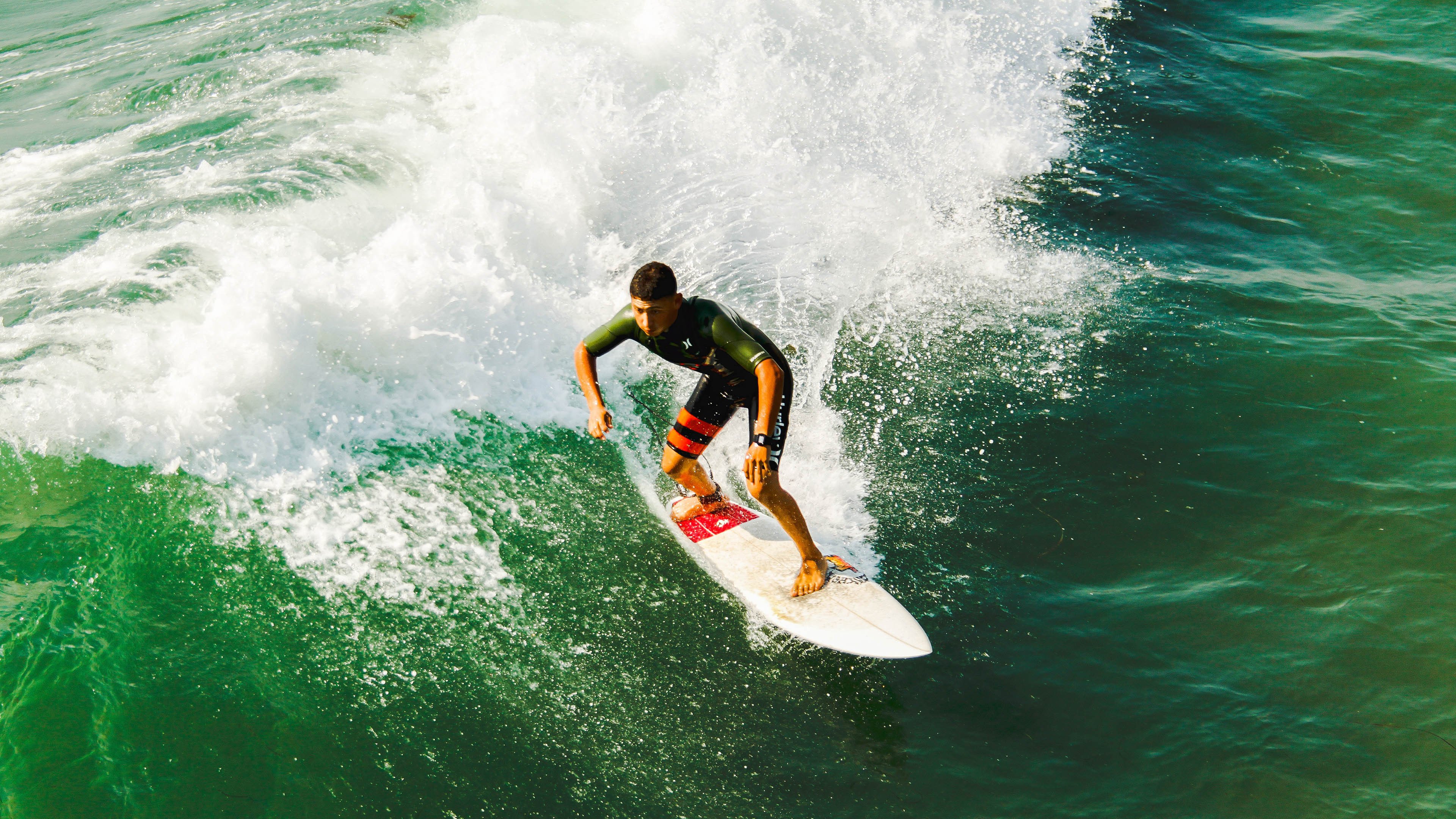 速度与激情,加克波接管F1街道赛,韩国足球粉碎比利亚雷亚尔